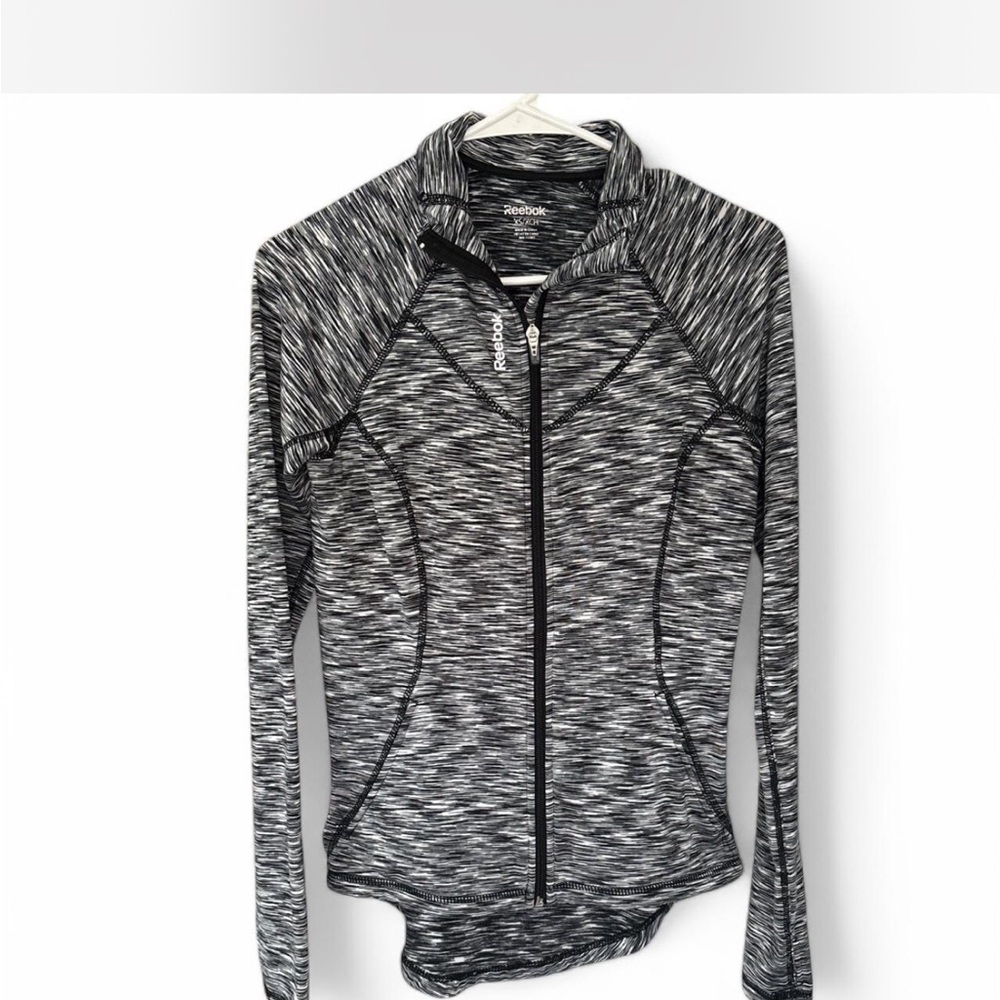 Reebok Sweater Women's Athletic Full Zip Outdoors Long Sleeve with Thumb Slits